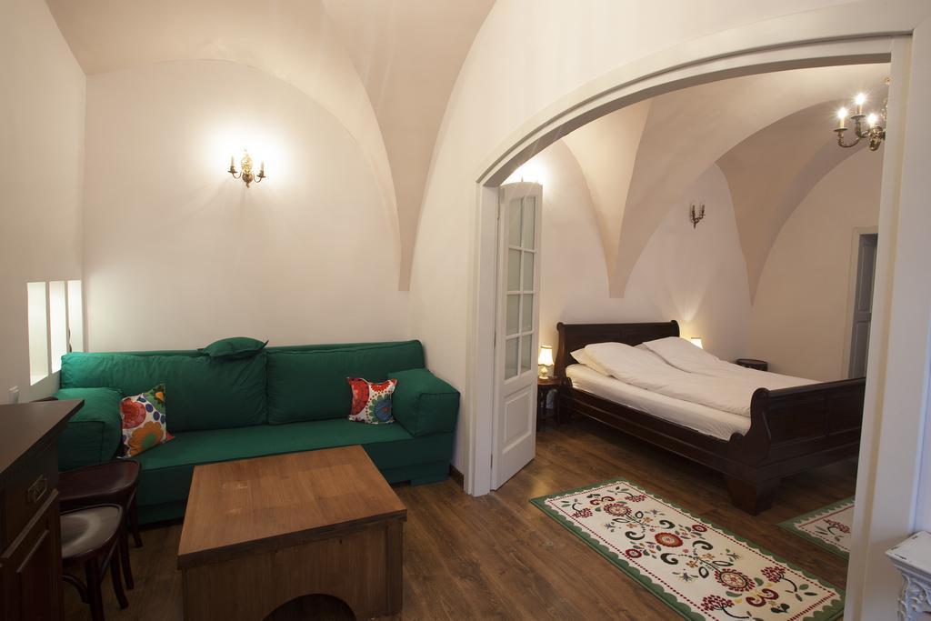 Green Door Apartment 시비우 객실 사진